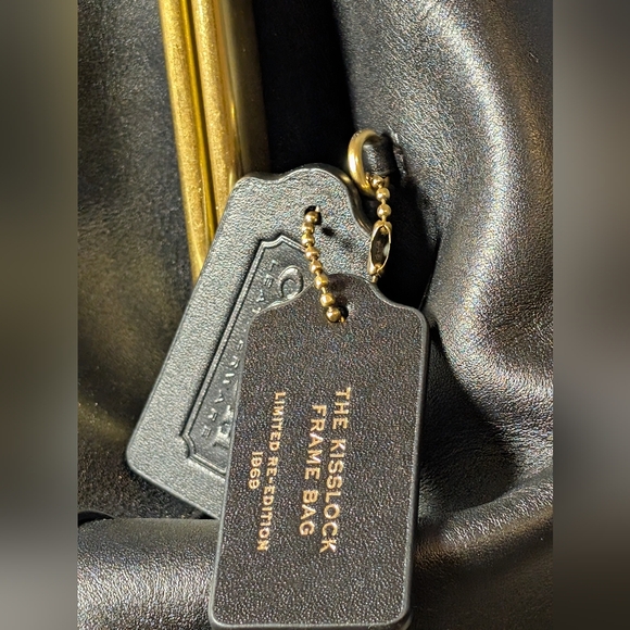 NEW Coach Large Kisslock SOLD OUT - Picture 2 of 12